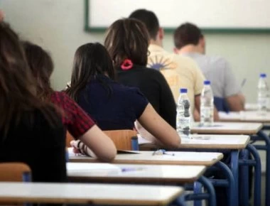 Tι λέει η Πανελλήνια Ένωση Φιλολόγων για τα φετινά θέματα Πανελληνίων; - Πως θα κινηθούν οι βάσεις;